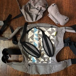 Boba soft structured carrier